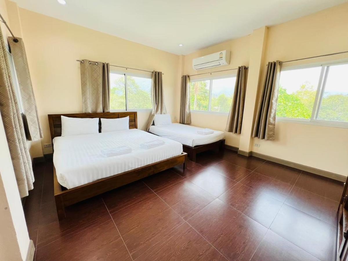 Hotel Baan Suan Khun Yaiy Ban Wang Takhrai Exterior foto