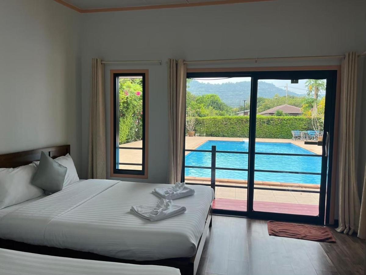 Hotel Baan Suan Khun Yaiy Ban Wang Takhrai Exterior foto