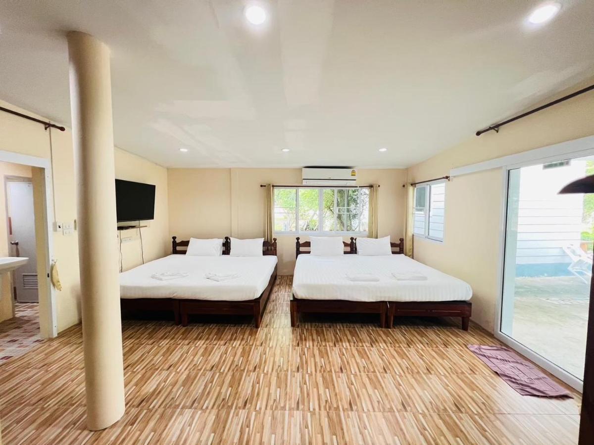 Hotel Baan Suan Khun Yaiy Ban Wang Takhrai Exterior foto